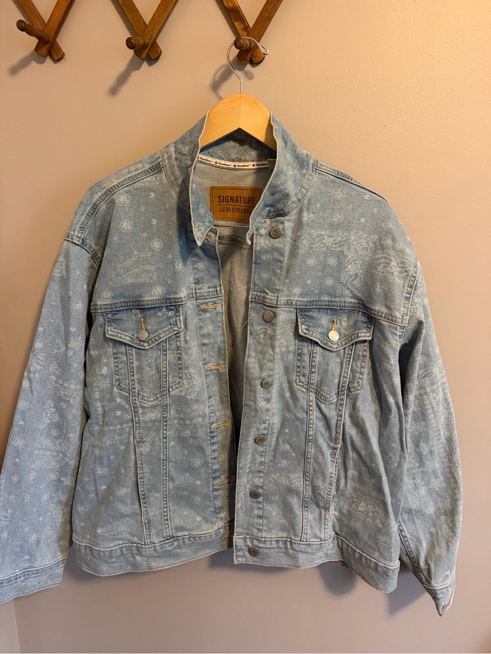 Signature Levi Strauss Bandana Print Denim Trucker Jacket Light Wash XL